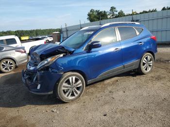  Salvage Hyundai TUCSON