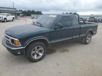  Salvage Chevrolet S-10