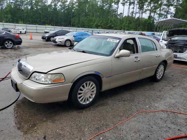  Salvage Lincoln Towncar