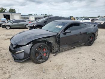  Salvage Ford Mustang