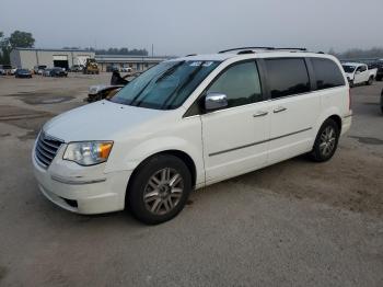  Salvage Chrysler Minivan