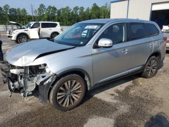  Salvage Mitsubishi Outlander