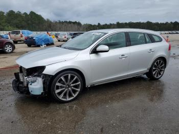  Salvage Volvo V60