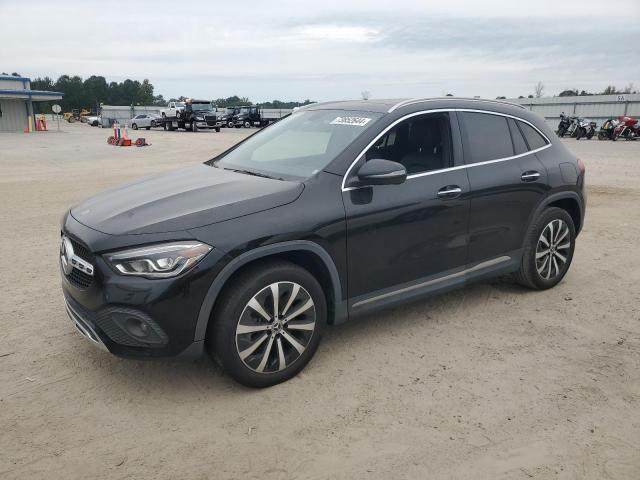  Salvage Mercedes-Benz GLA