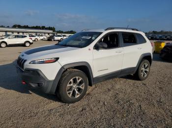  Salvage Jeep Cherokee