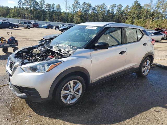  Salvage Nissan Kicks