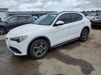  Salvage Alfa Romeo Stelvio