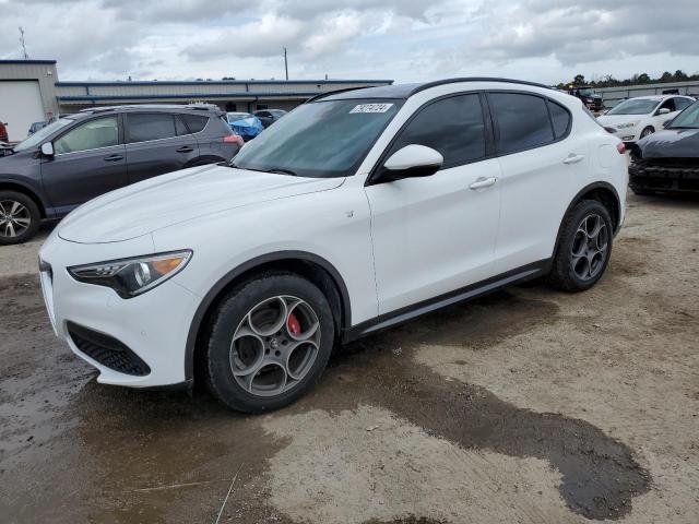  Salvage Alfa Romeo Stelvio