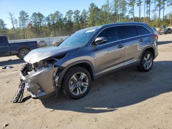  Salvage Toyota Highlander