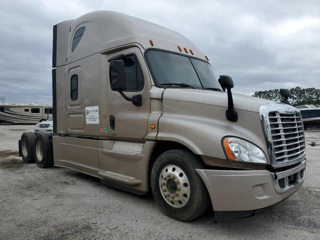  Salvage Freightliner Cascadia 1