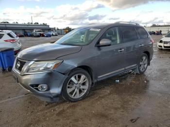  Salvage Nissan Pathfinder