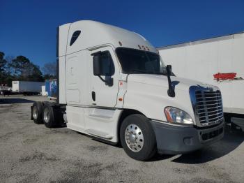  Salvage Freightliner Cascadia 1