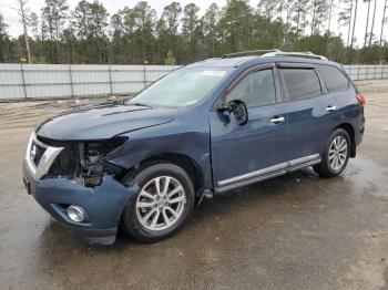  Salvage Nissan Pathfinder