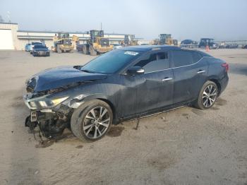  Salvage Nissan Maxima