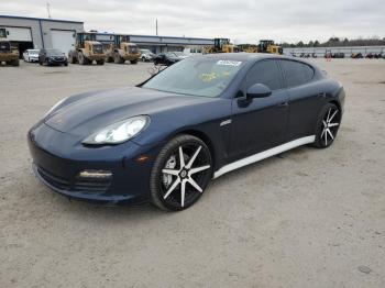  Salvage Porsche Panamera