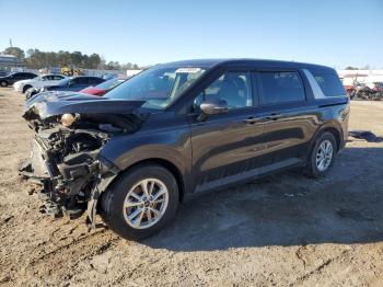  Salvage Kia Carnival