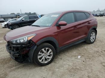  Salvage Hyundai TUCSON