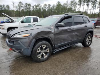  Salvage Jeep Cherokee