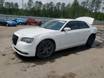  Salvage Chrysler 300