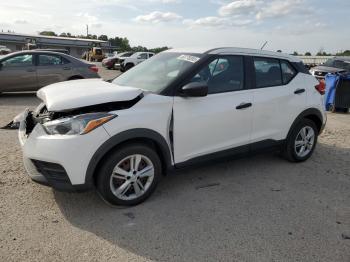  Salvage Nissan Kicks