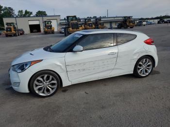  Salvage Hyundai VELOSTER
