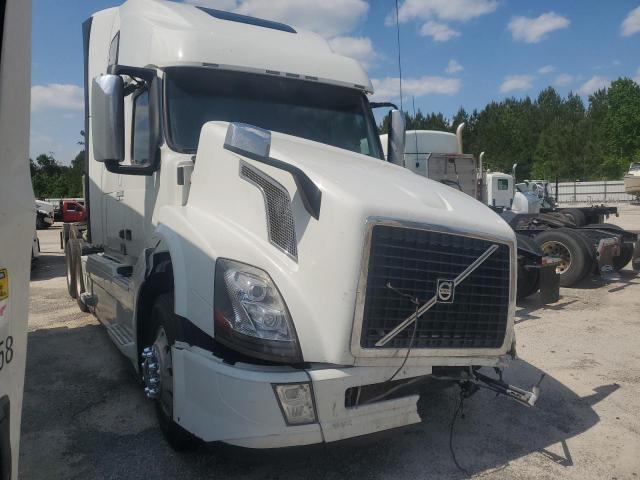  Salvage Volvo Vnl
