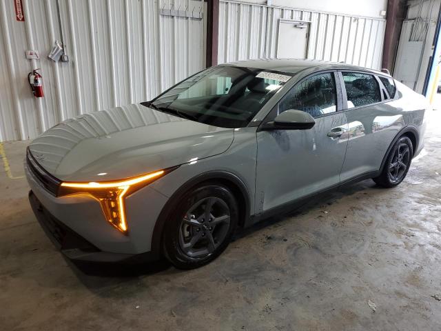  Salvage Kia K4 Lx
