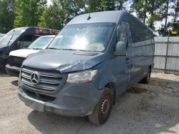  Salvage Mercedes-Benz Sprinter