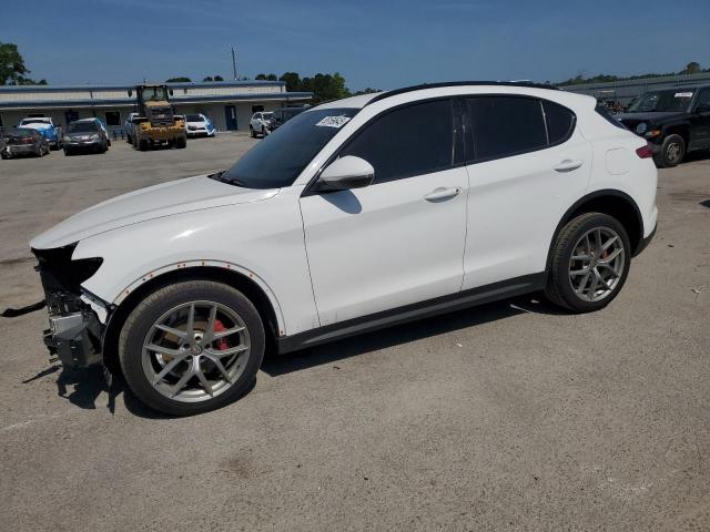  Salvage Alfa Romeo Stelvio