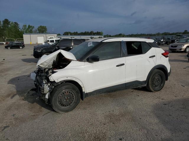 Salvage Nissan Kicks