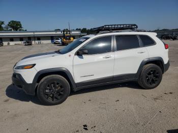  Salvage Jeep Cherokee
