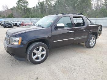  Salvage Chevrolet Avalanche