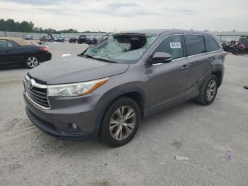  Salvage Toyota Highlander