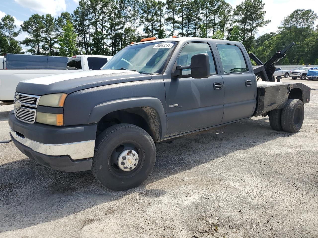 Chevrolet Silverado C3500 Image 2