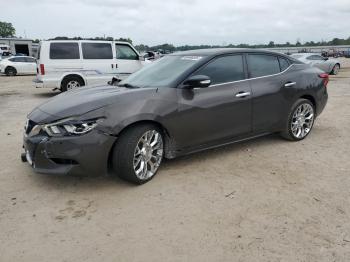  Salvage Nissan Maxima