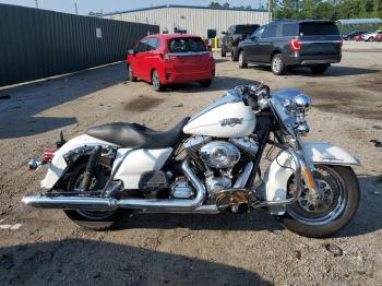 Salvage Harley-Davidson Fl