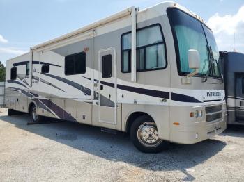  Salvage Workhorse Custom Cha Motorhome