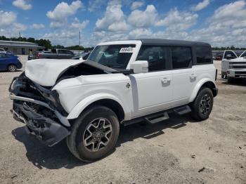  Salvage Ford Bronco