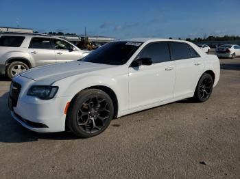  Salvage Chrysler 300
