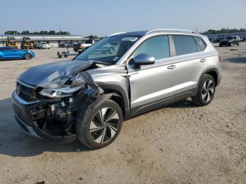  Salvage Volkswagen Taos