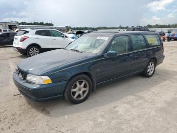  Salvage Volvo V70