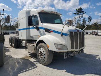  Salvage Peterbilt 579
