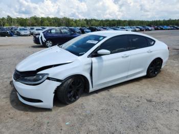  Salvage Chrysler 200