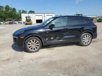  Salvage Porsche Cayenne