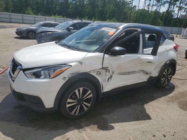  Salvage Nissan Kicks