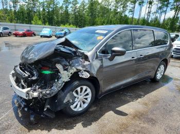  Salvage Chrysler Pacifica