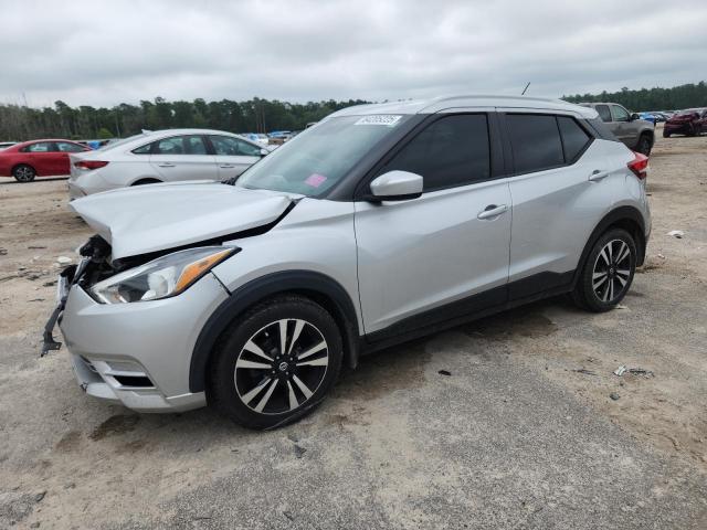  Salvage Nissan Kicks