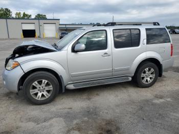  Salvage Nissan Pathfinder