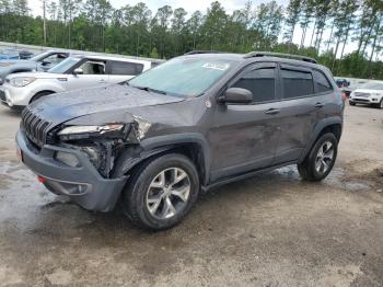  Salvage Jeep Cherokee