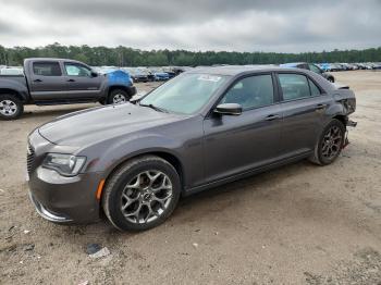  Salvage Chrysler 300